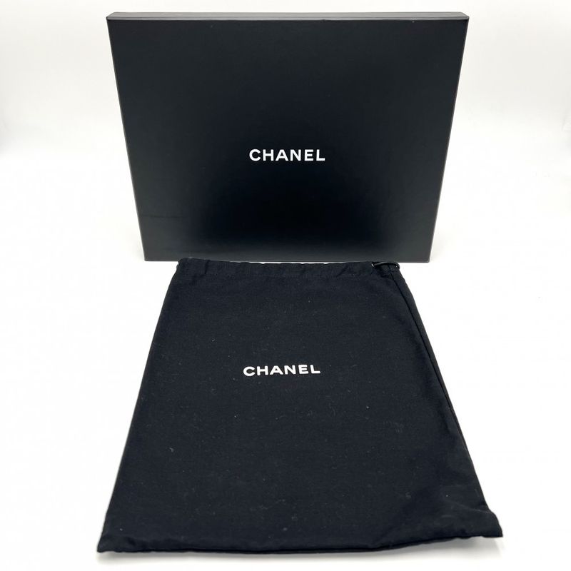 Chanel Clutch Bag Women Matelasse Christmas Limited Second Bag Chanel Leather