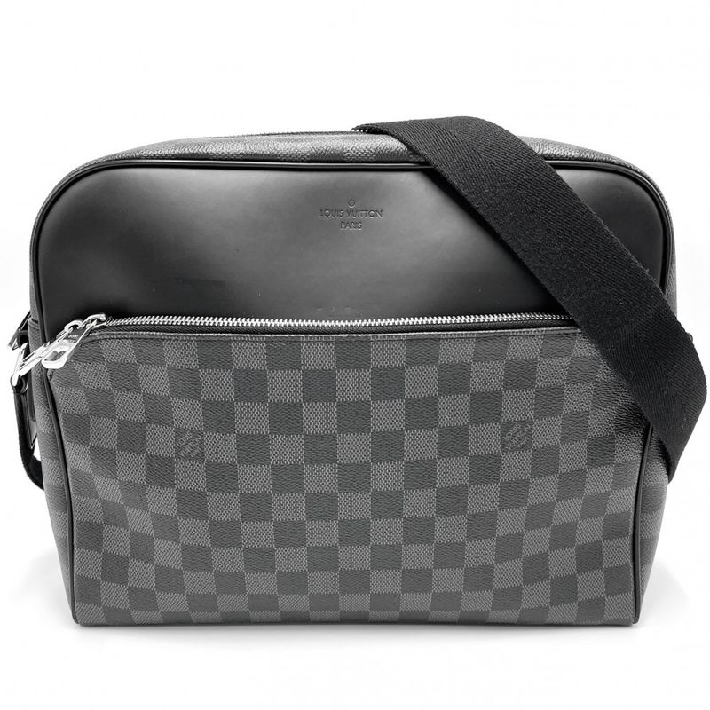 Louis Vuitton Shoulder Bag Men's Dayton MM Shoulder Crossbody Louis Vuitton