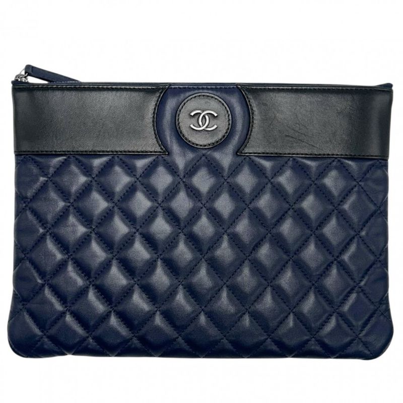 Chanel Clutch Bag Unisex Matelasse Second Bag Coco Mark Bicolor Chanel Leather