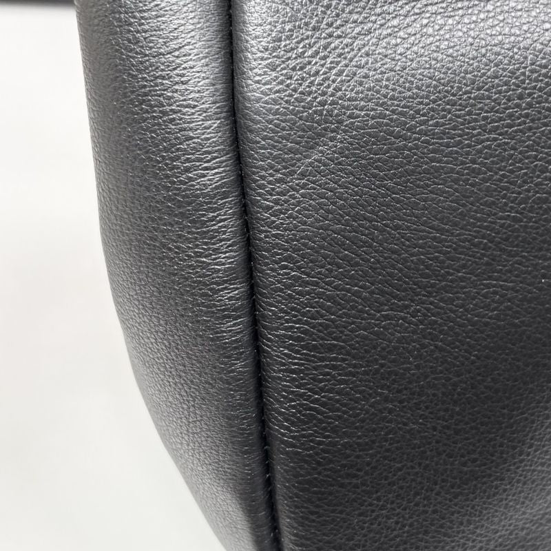 Yves Saint Laurent Shoulder Bag Women's YSL Logo LE5 A 7 Soft Small One