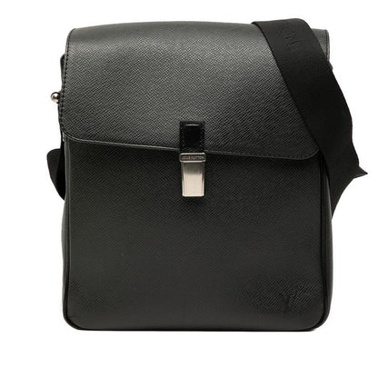 Louis Vuitton Taiga Yaranga Crossbody Shoulder Bag M30822 Ardoise Black Leather