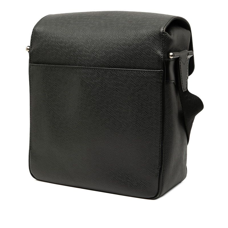 Louis Vuitton Taiga Yaranga Crossbody Shoulder Bag M30822 Ardoise Black Leather