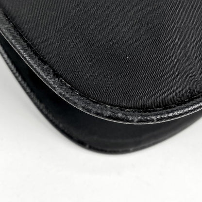 Prada Logo Plate Shoulder Bag Crossbody Shoulder Bag Tessuto Nylon Nero (black)
