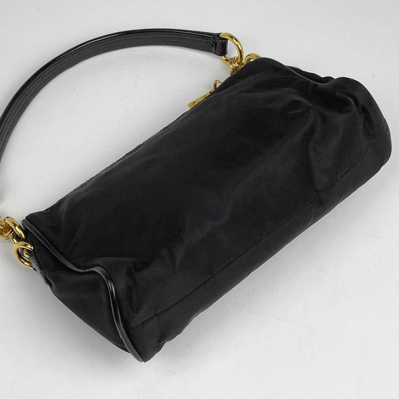 Prada Logo Plate Handbag Nylon Nero (black) Women