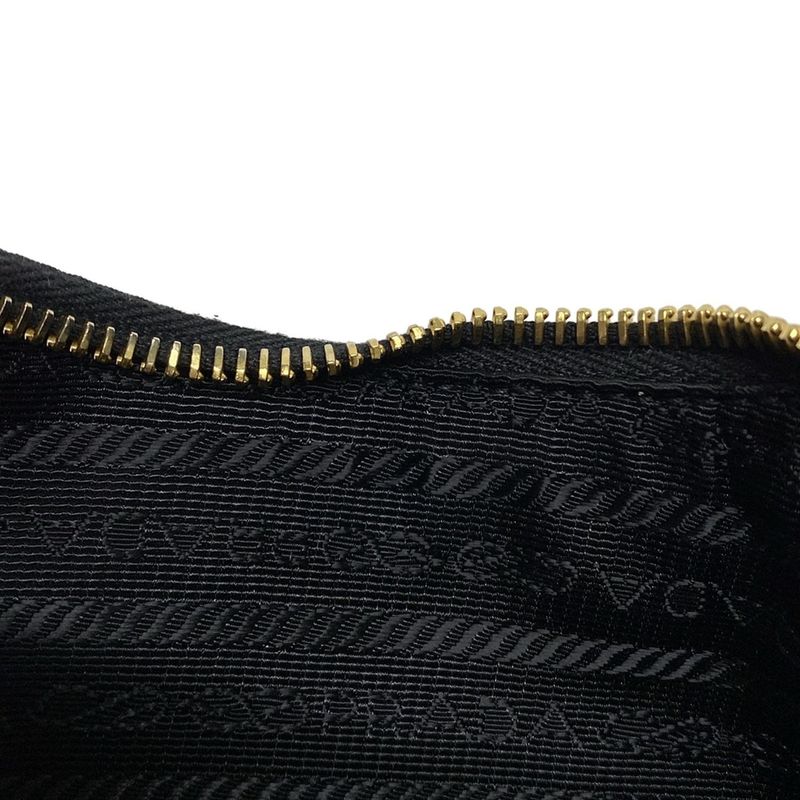 Prada Shoulder Bag Re-edition 2005 Re-nylon Bag 1bh204 Black And Gold Leather