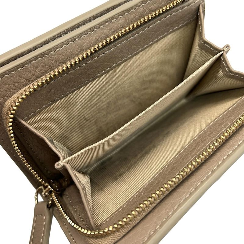 Gucci Bifold Wallet With GG Emblem Medium Wallet 815874 Beige GG Pattern Leather