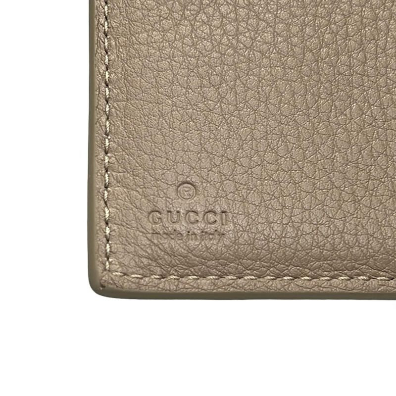 Gucci Bifold Wallet With GG Emblem Medium Wallet 815874 Beige GG Pattern Leather