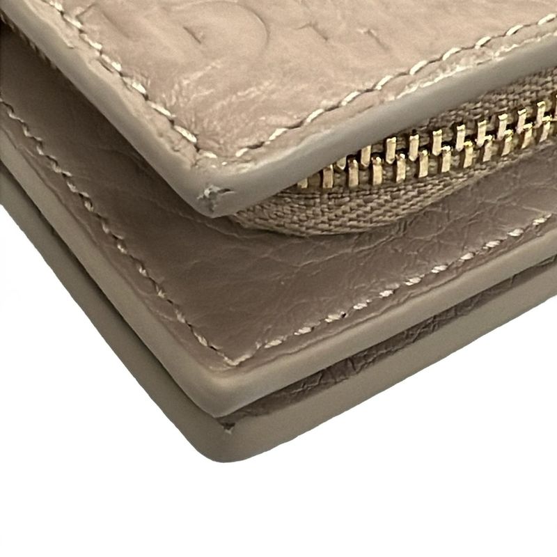 Gucci Bifold Wallet With GG Emblem Medium Wallet 815874 Beige GG Pattern Leather