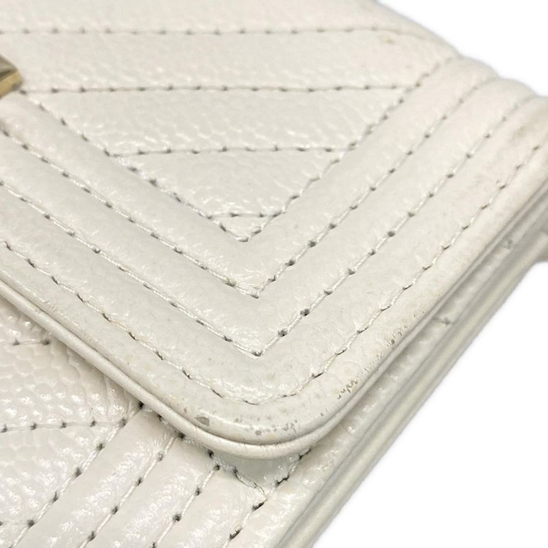 Chanel Trifold Wallet Boy Chanel Ivory Compact / V-stitching / Gold Hardware /