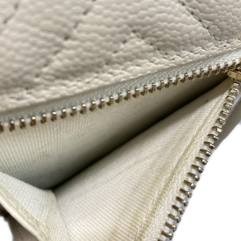 Chanel Trifold Wallet Boy Chanel Ivory Compact / V-stitching / Gold Hardware /