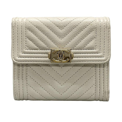 Chanel Trifold Wallet Boy Chanel Ivory Compact / V-stitching / Gold Hardware /