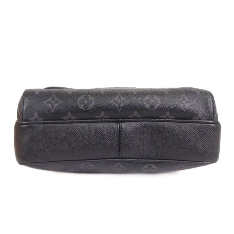 Louis Vuitton Outdoor Messenger PM Taiga Llama Shoulder Bag Crossbody M30233