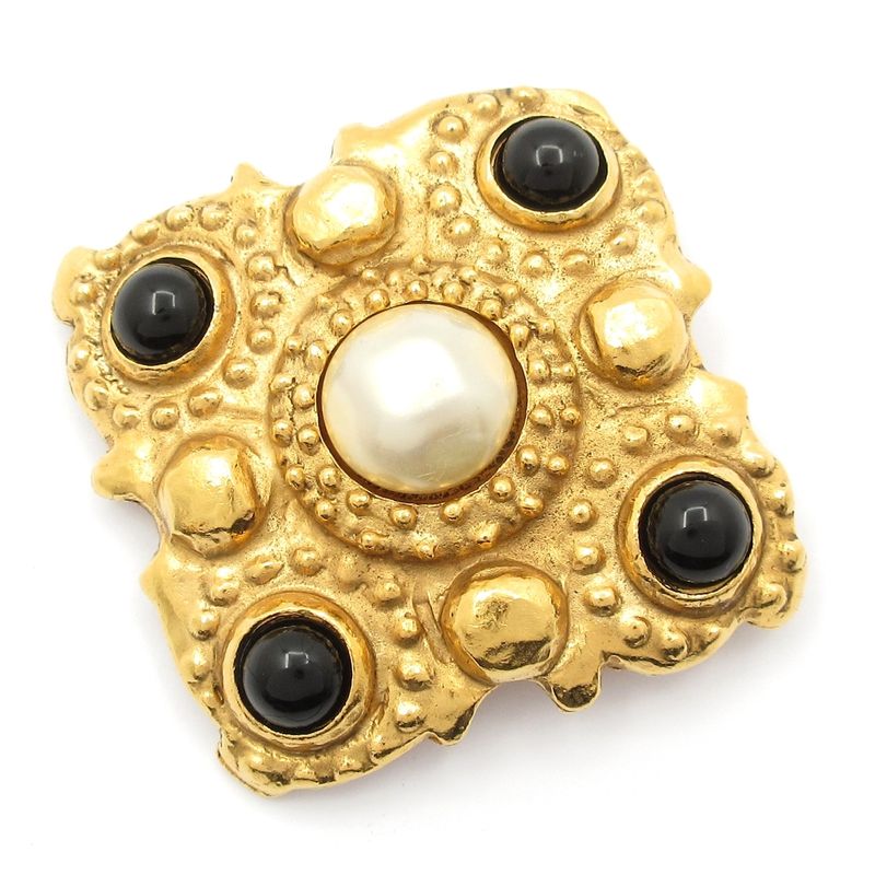 Chanel Brooch Gold×black×ivory