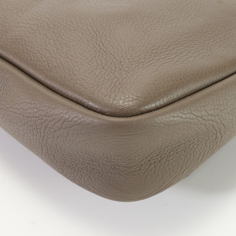 Louis Vuitton Essentiel M94446 Taurillon Clemence Leather Shoulder Bag Crossbody