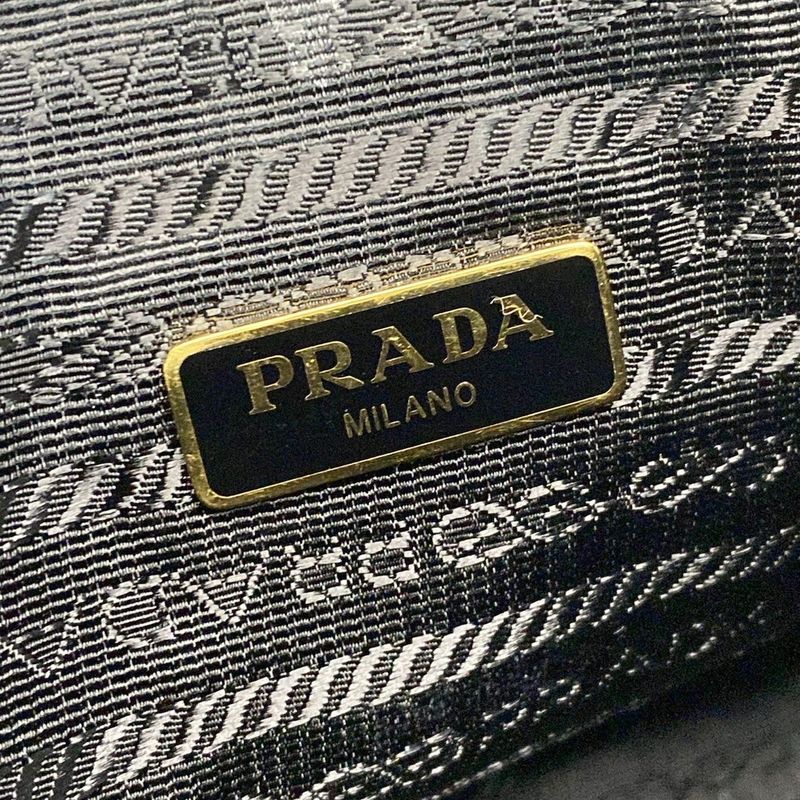 Prada Shoulder Bag Beautiful Re-edition 2005 Re-nylon Bag 1bh204 Black Re-editio