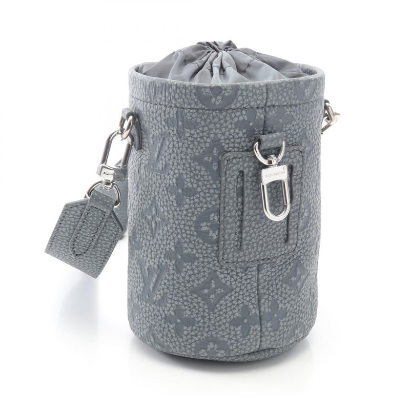 Louis Vuitton Shoulder Bag Chalk Pouch Taurillon Climbing Granite Gray M81572