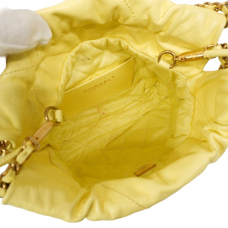 Chanel Shoulder Bag Chanel 22 Calf Yellow Gold Hardware Women