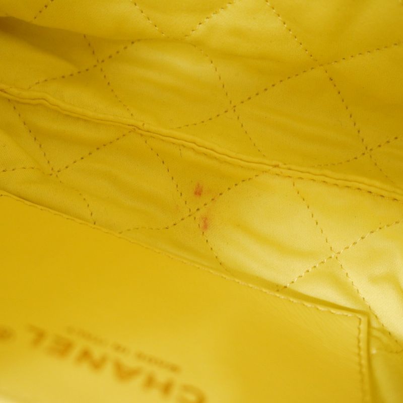 Chanel Shoulder Bag Chanel 22 Calf Yellow Gold Hardware Women