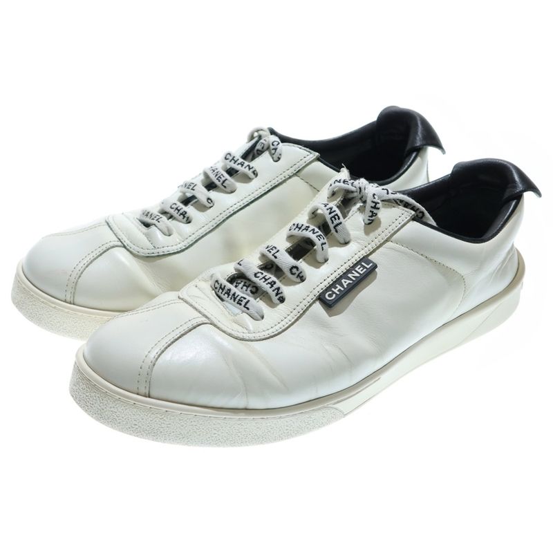 Chanel Coco Mark Calf Leather Low Cut Sneakers White G34145