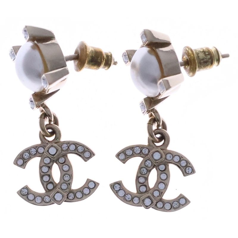 Chanel Coco Mark Faux Pearl Earrings Chien Pan Gold GP B21A