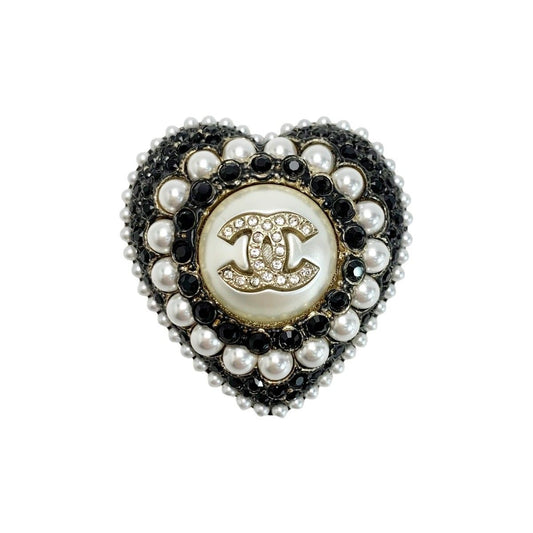 Chanel Heart L22b GP X Rhinestone X Fake Pearl Black Brooch