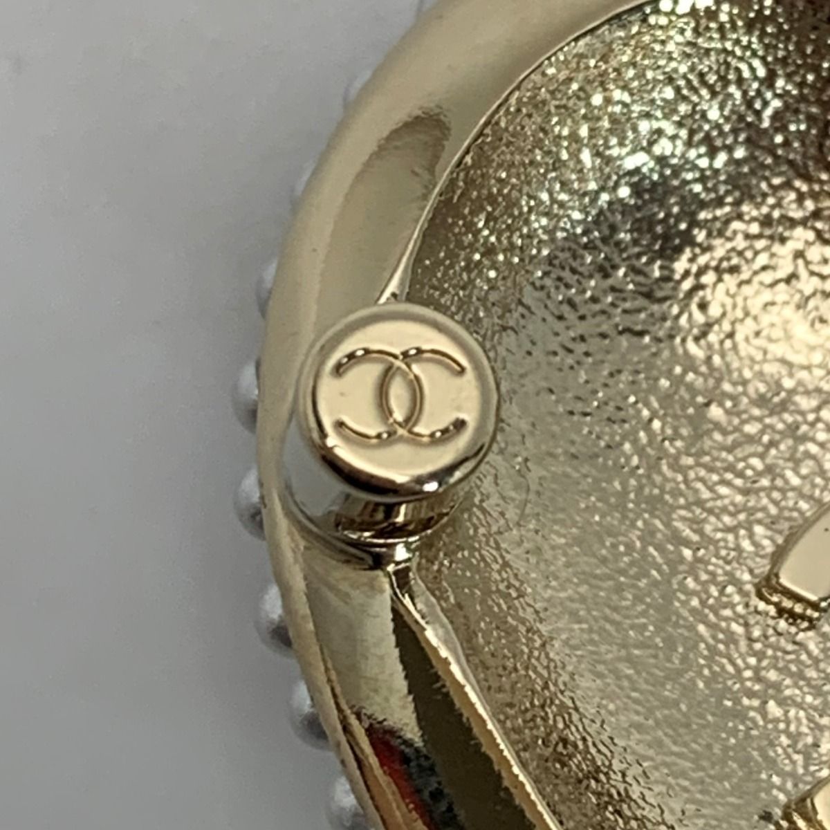 Chanel Heart L22b GP X Rhinestone X Fake Pearl Black Brooch