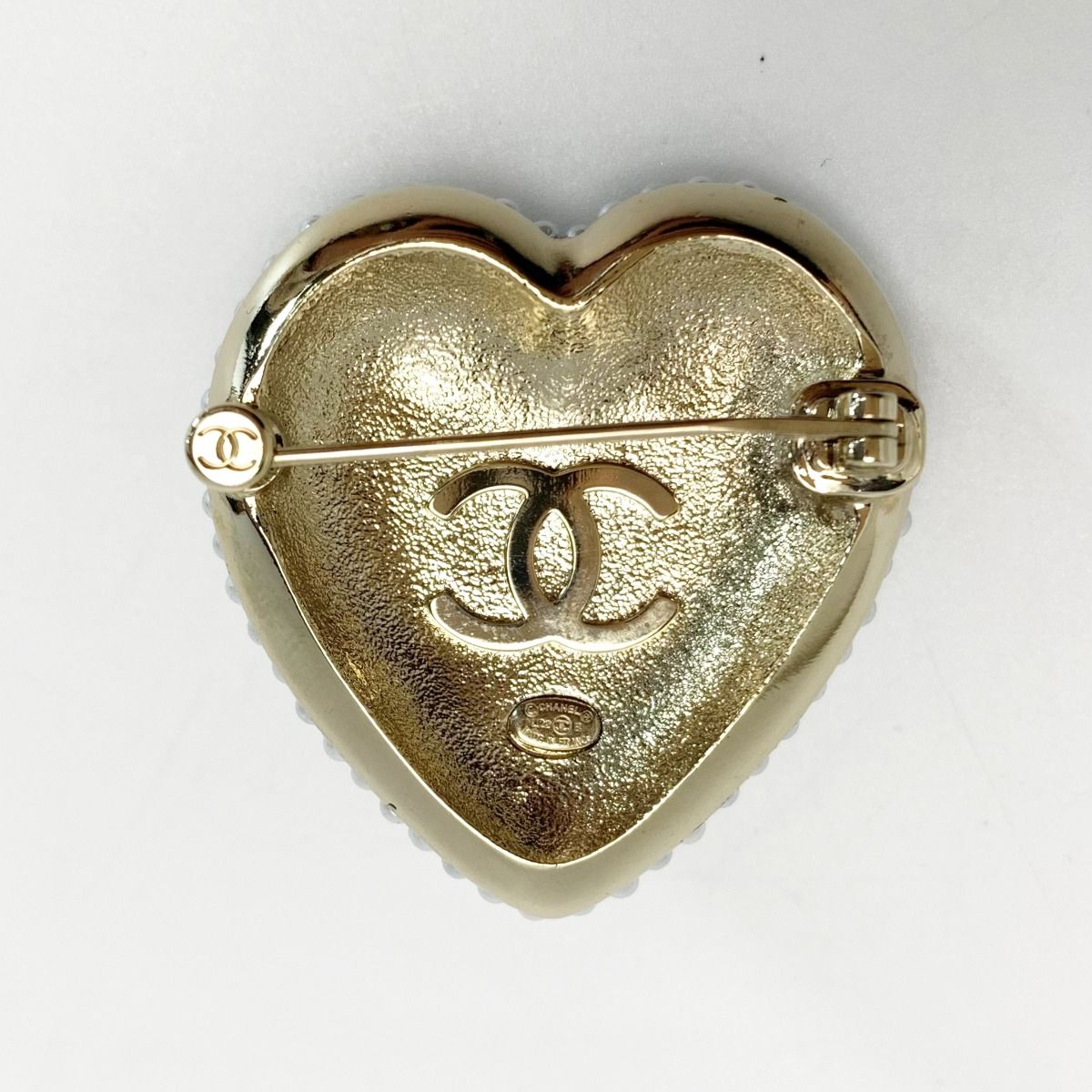 Chanel Heart L22b GP X Rhinestone X Fake Pearl Black Brooch