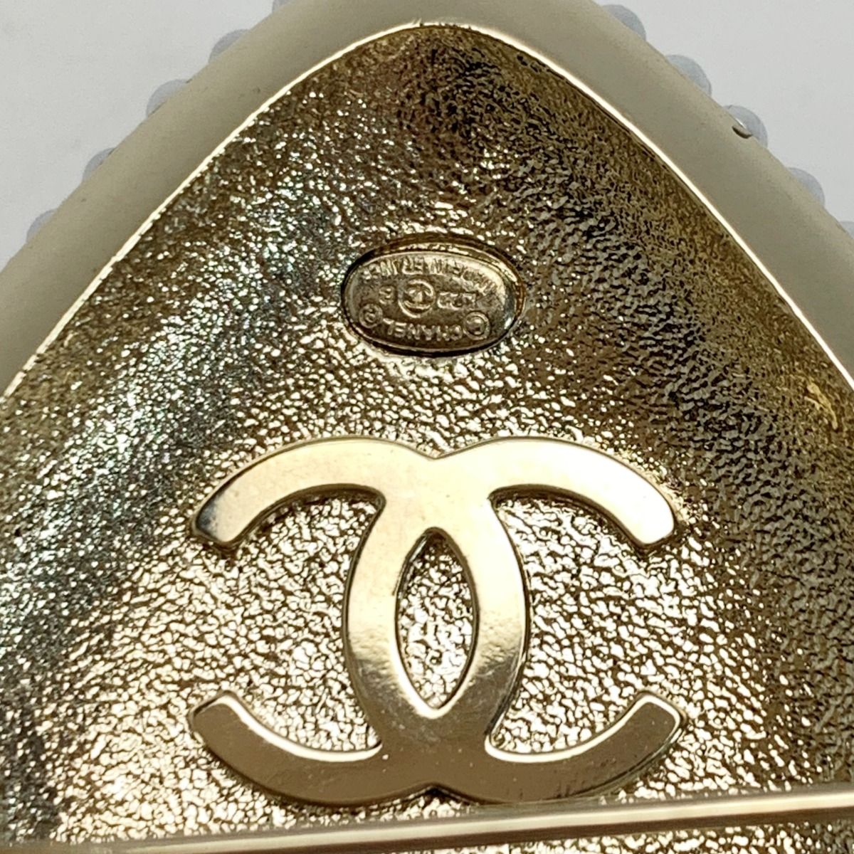 Chanel Heart L22b GP X Rhinestone X Fake Pearl Black Brooch