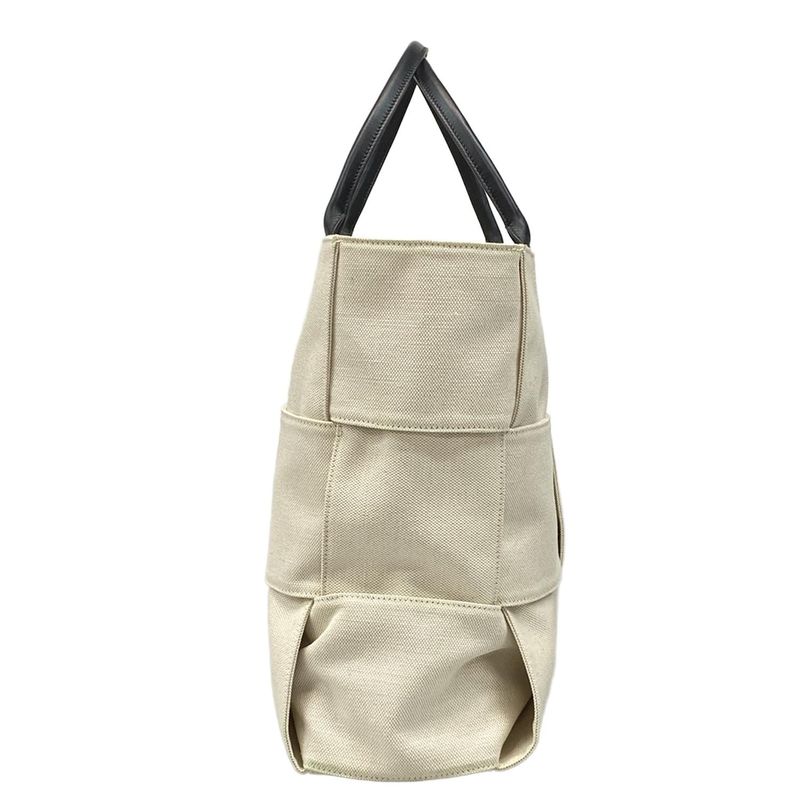 Bottega Veneta Tote Bag Large The Arcototo Ivory And Black Leather