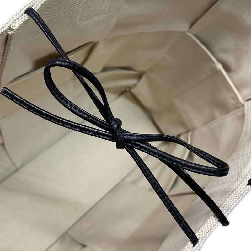 Bottega Veneta Tote Bag Large The Arcototo Ivory And Black Leather