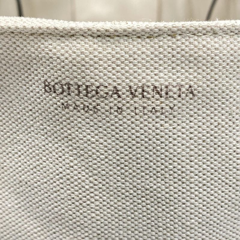 Bottega Veneta Tote Bag Large The Arcototo Ivory And Black Leather