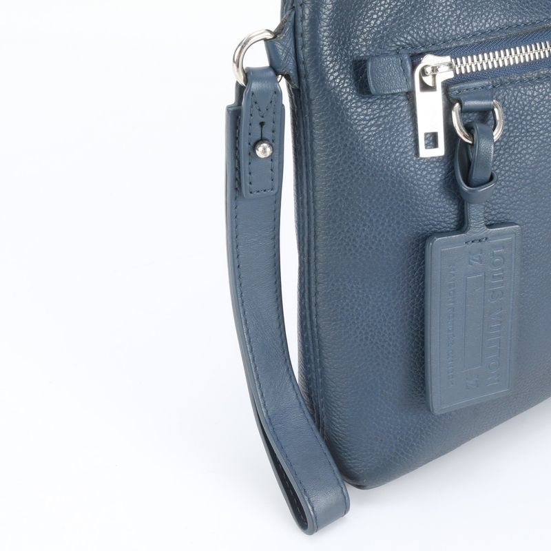 Louis Vuitton LV Aerogram Pochette M81029 Leather Second Bag With RFID Clutch