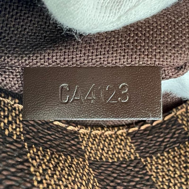 Louis Vuitton Shoulder Bag Unisex Damier District MM Shoulder Crossbody Louis