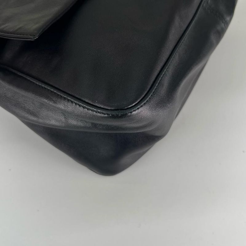 Fendi Handbag Women's Mamma Bucket Shoulder Fendi Leather Black Silver Hardware