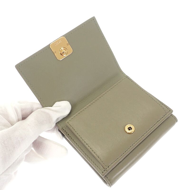 Loewe Puffer Anagram Tri-fold Wallet C821tr2x10 Trifold Wallet Shiny Napa