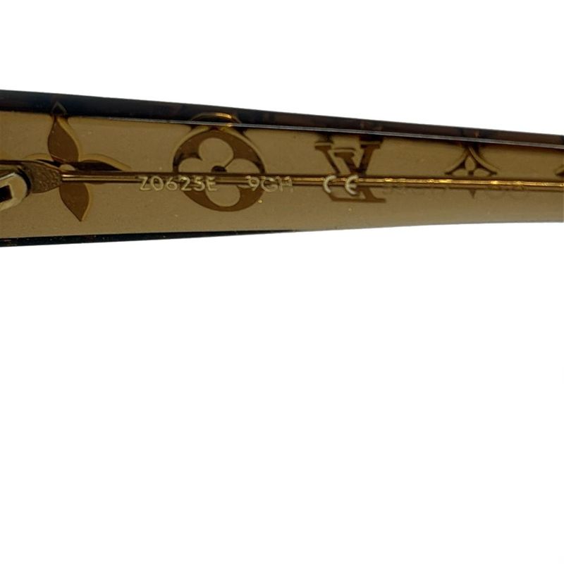 Louis Vuitton Sunglasses In Light Glitter Honey With Cat Eyes In Opossession