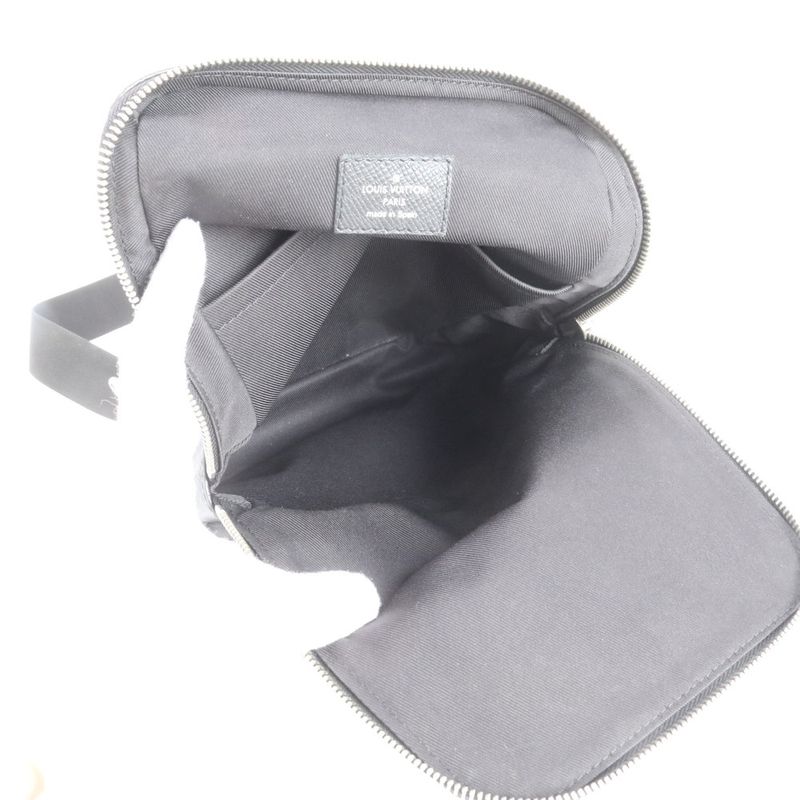 Louis Vuitton Taiga Avenue Sling Bag M30443 Leather Body Bag Crossbody Waist