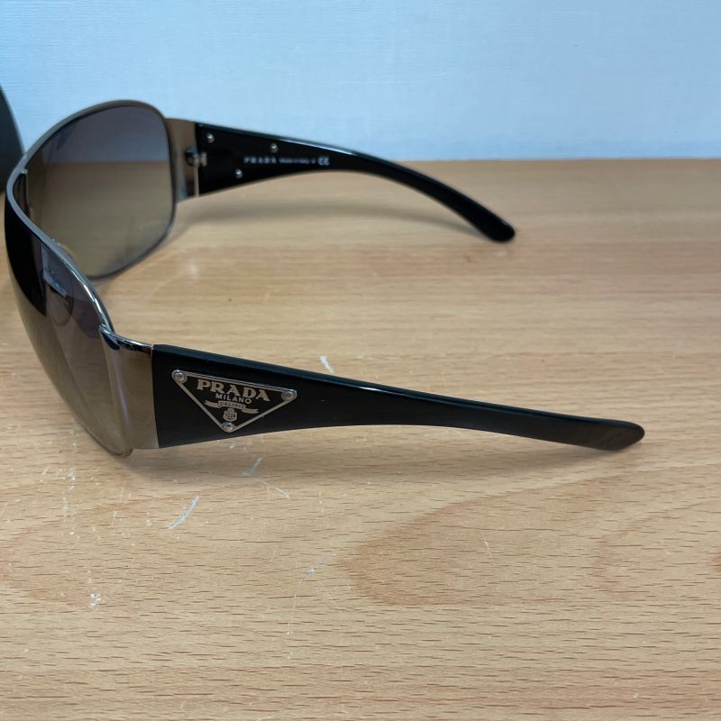 Prada Sunglass Es Spr 57l 5av-3m1 120 2n Black 25-3442