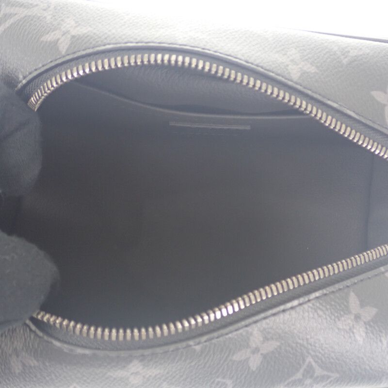 Louis Vuitton Locker Dop Kit M83113 Clutch Bag Monogram - Eclipse Blackish