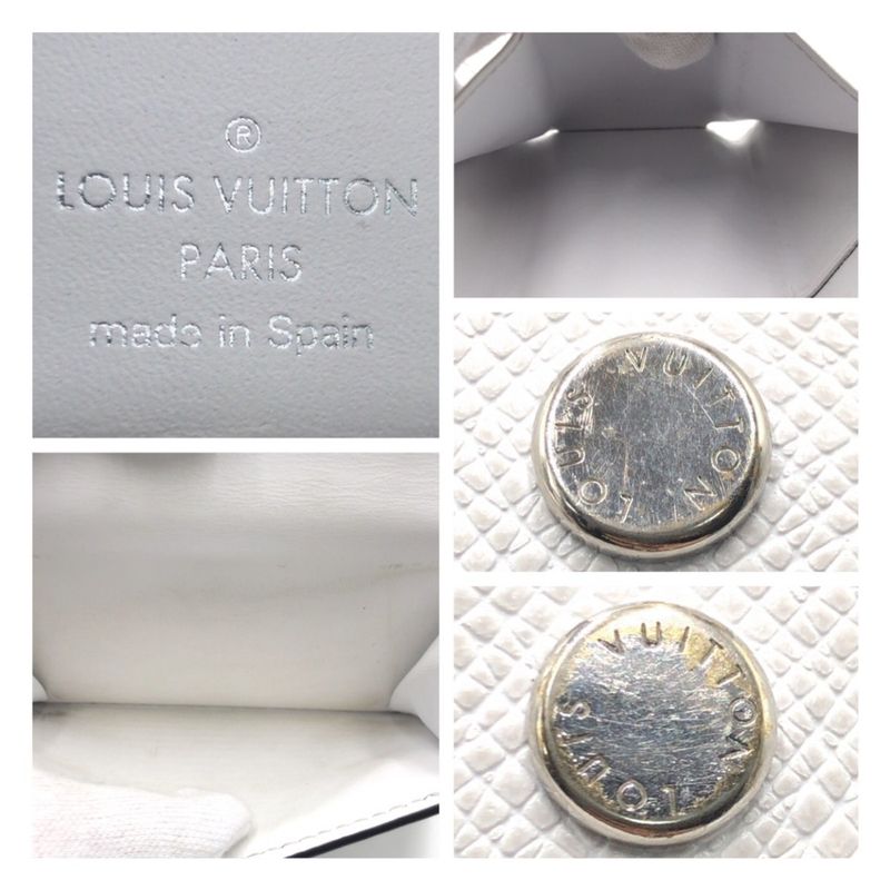 Louis Vuitton Taiga Llama Discovery Compact Wallet Optic White M30899