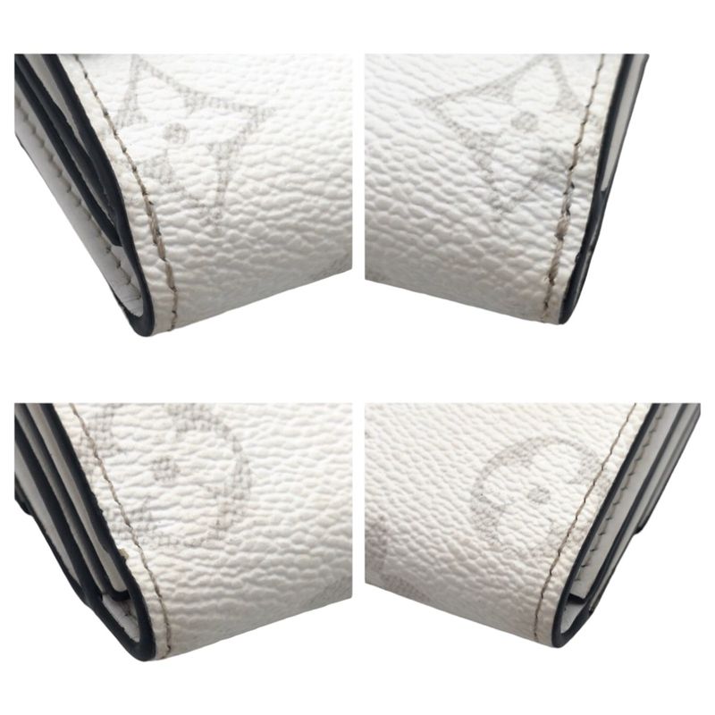 Louis Vuitton Taiga Llama Discovery Compact Wallet Optic White M30899