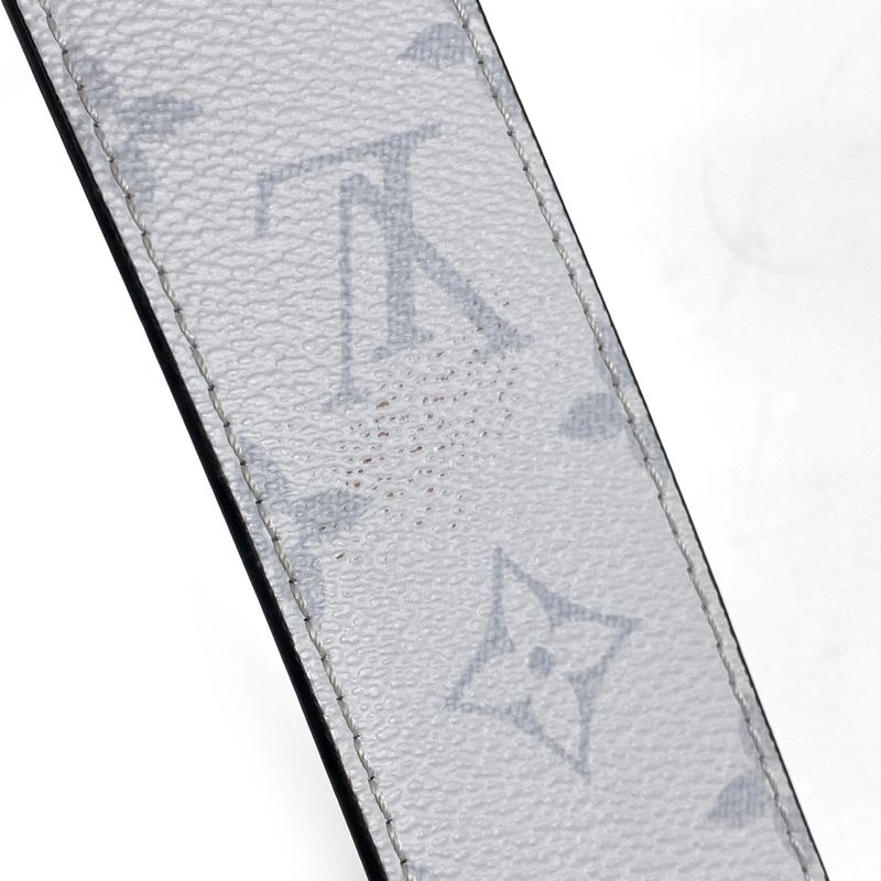 Louis Vuitton Outdoor Messenger PM Crossbody Women's Shoulder Bag Taiga Llama