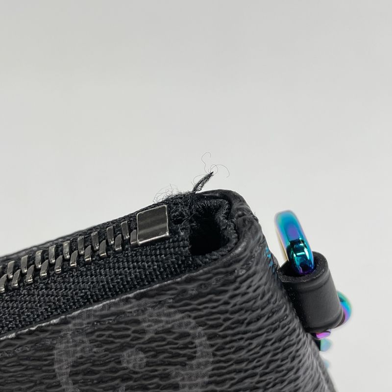 Louis Vuitton Flash Iphone Pouch Hiroshi Fujiwara Accessory Pouch Monogram