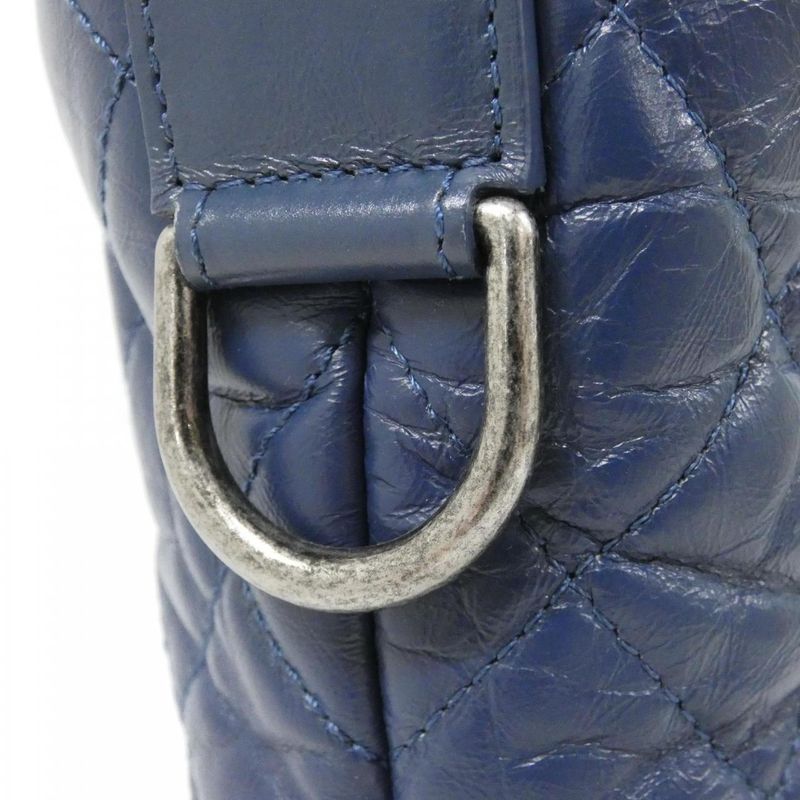 Chanel Gabrielle Line 93825 Shoulder Bag