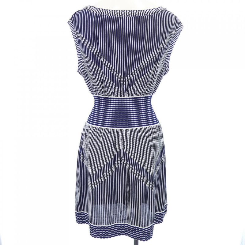 Chanel P48004k06130 Dress