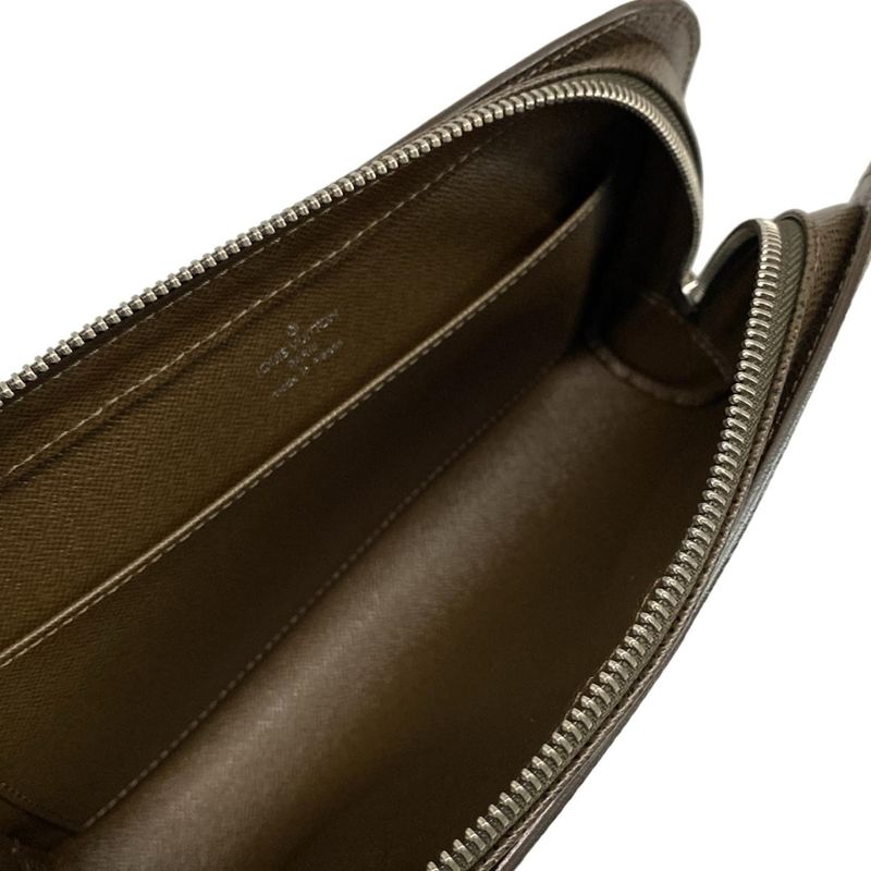 Louis Vuitton Taiga Baikal Second Bag M30188 Grizzly Leather