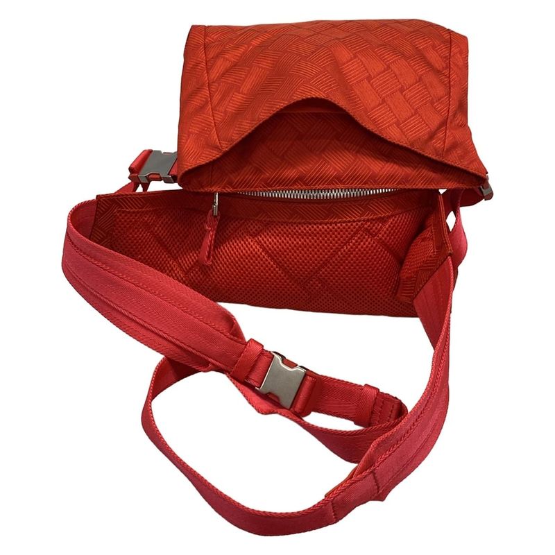 Bottega Veneta Intreccio Illusion 652076 Red Waist Pouch