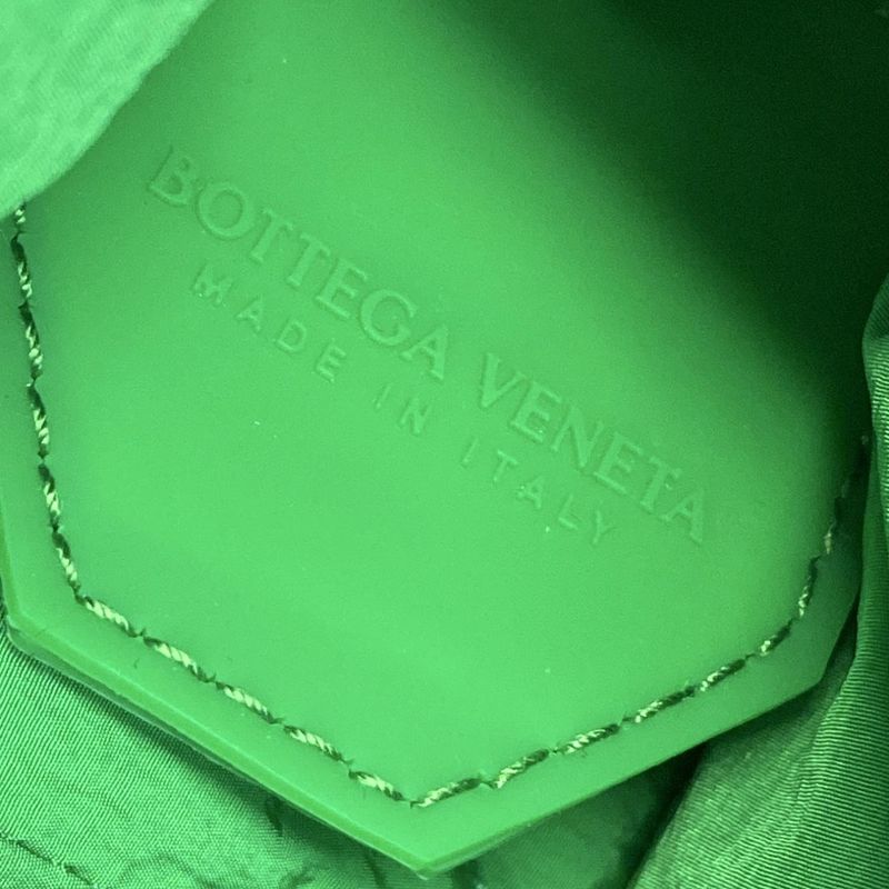 Bottega Veneta Shoulder Bag The Padded Tech Cassette 628951 Paraquito (green)