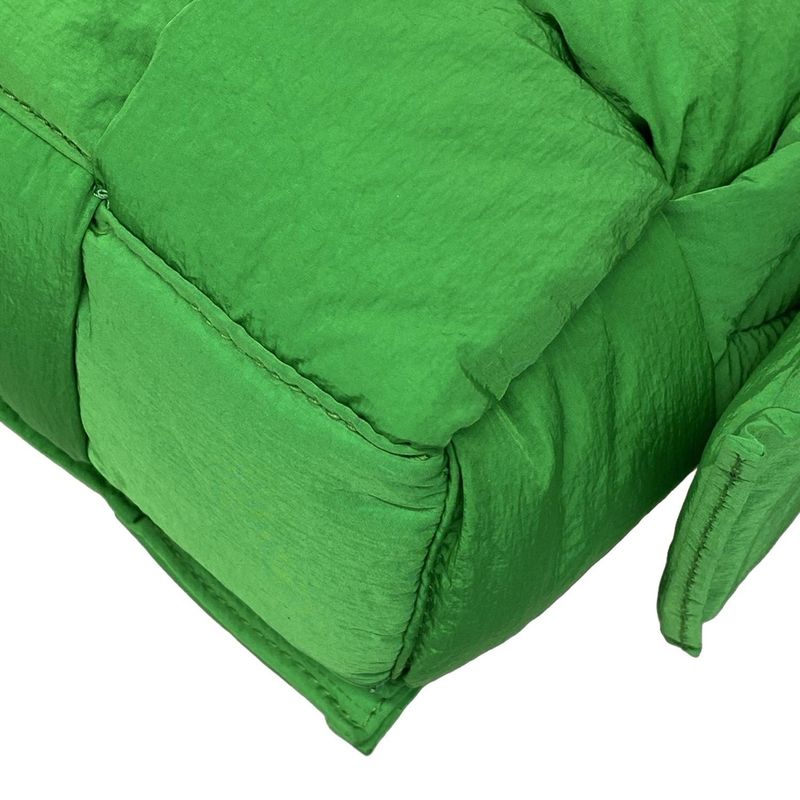 Bottega Veneta Shoulder Bag The Padded Tech Cassette 628951 Paraquito (green)