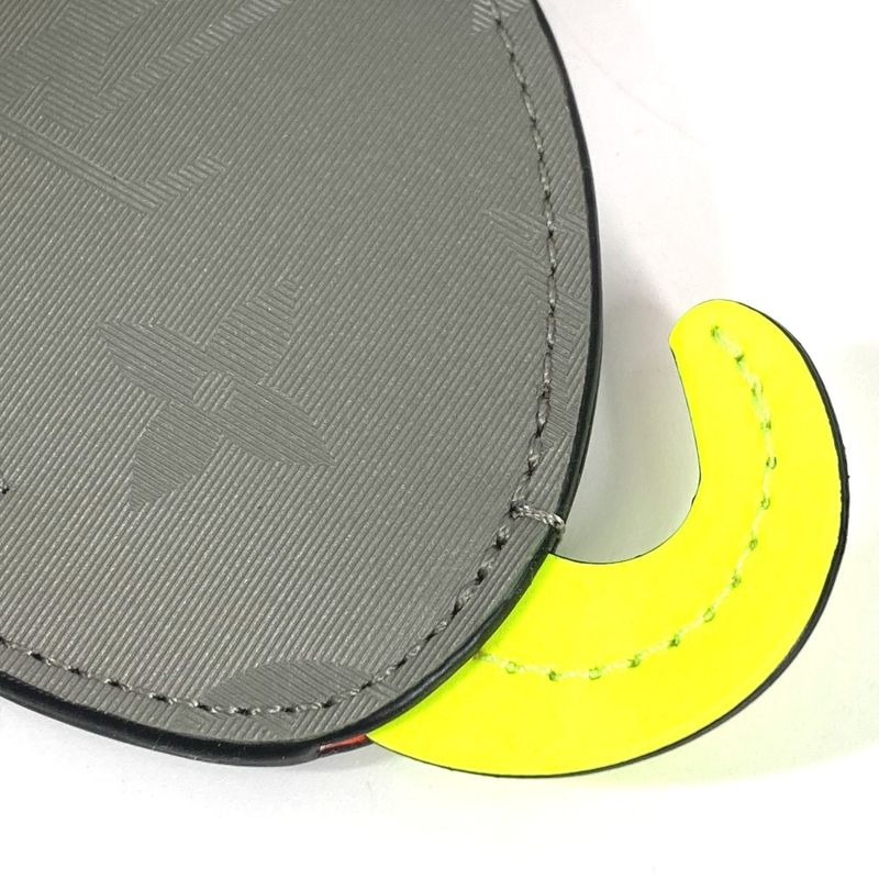 Louis Vuitton Charm Porte-addresse Dog M63280 Gray